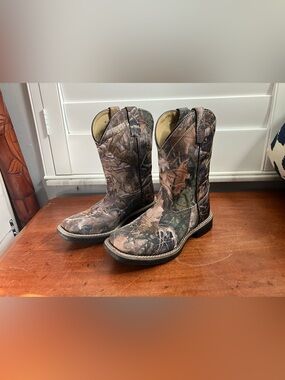 Smoky Mountain Kids Camo Western Boots | Youth Size 2.5